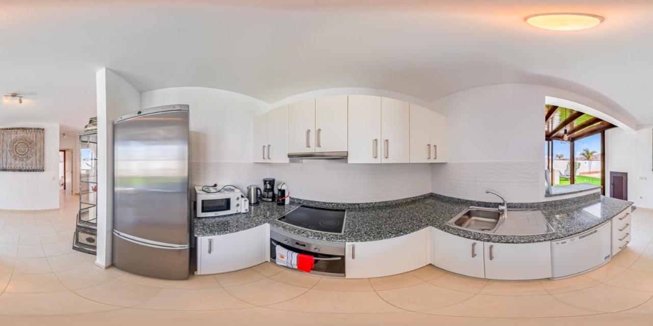 Villa Lanzarote Deluxe & Spa Pool Playa Blanca  Exteriör bild